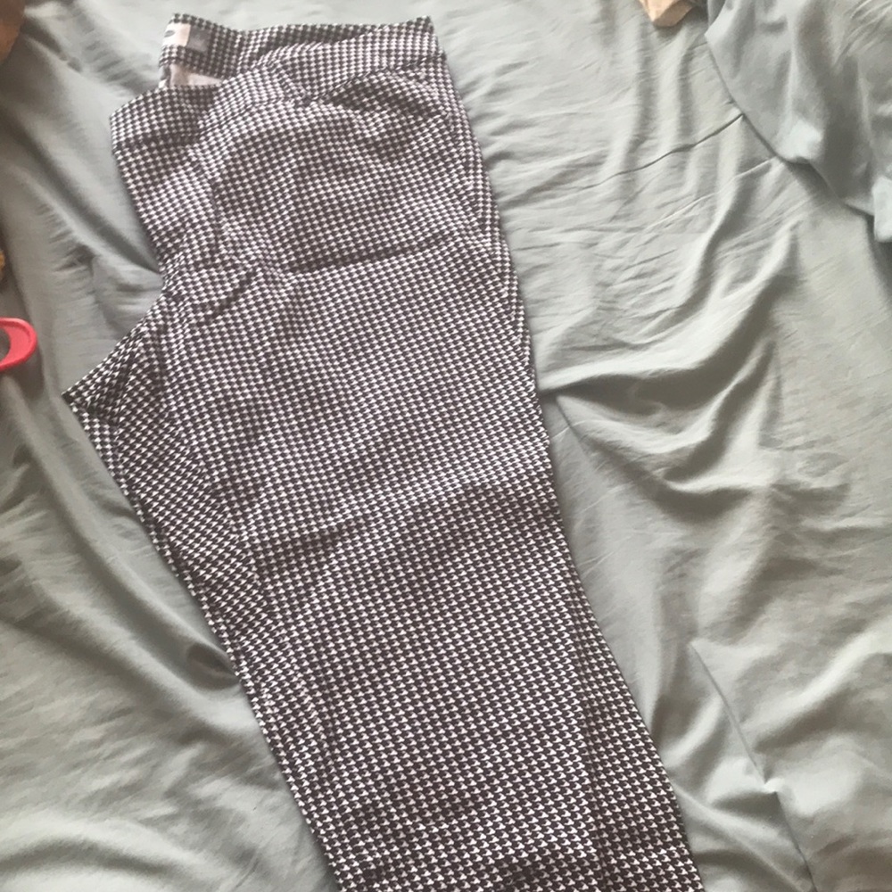 Old Navy Pixie Pant
